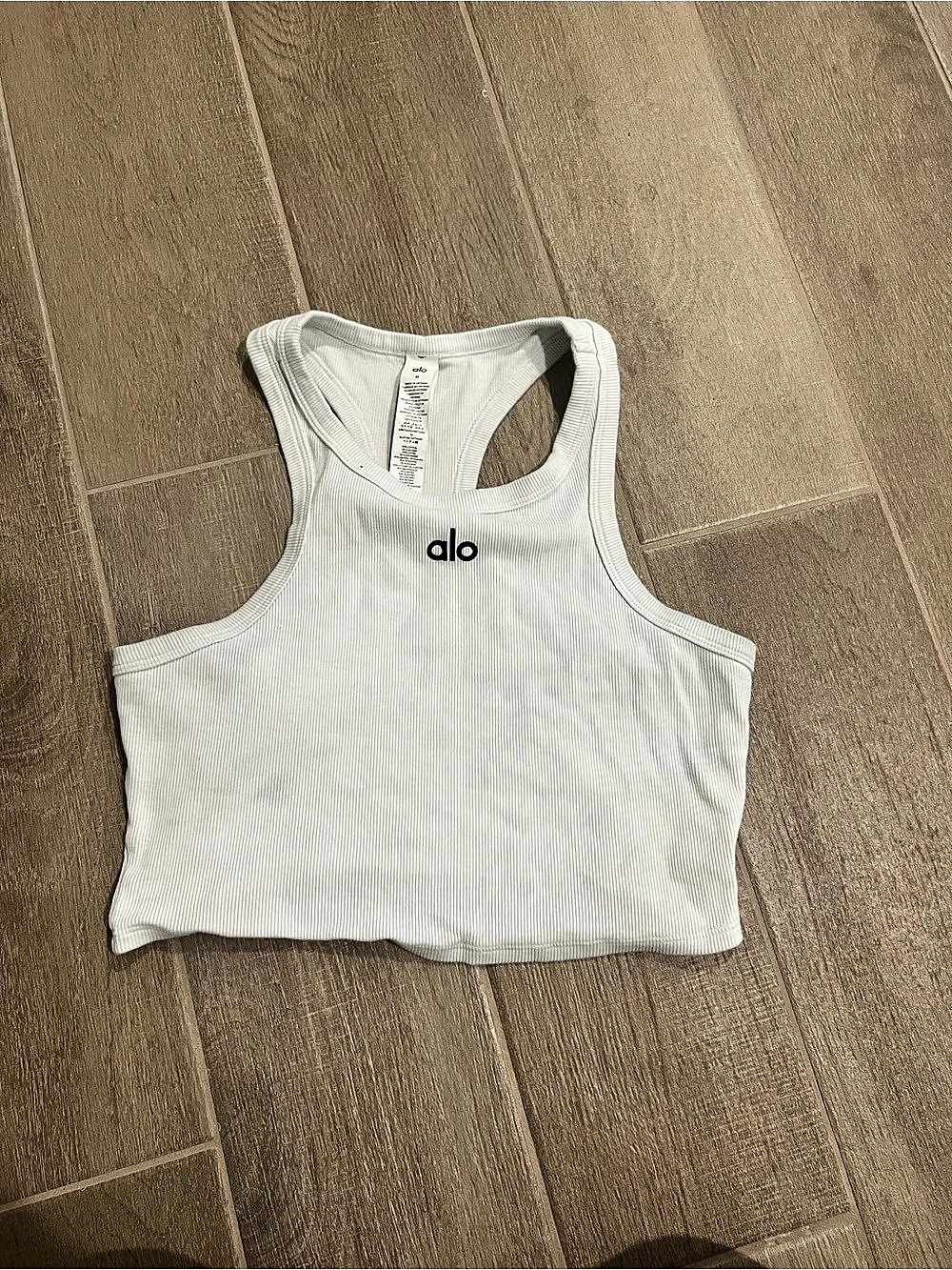 Alo Ribbed Crop Tank in White Size Medium